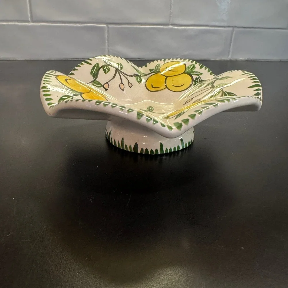 Chalet Suzanne Pedestal Bowl Home Decor 6.5in White Yellow Hand Painted Lemons